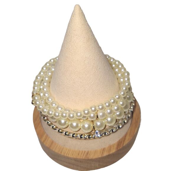 AVON All You Need Bracelet Set of 6 Bracelets - Picture 1 of 4